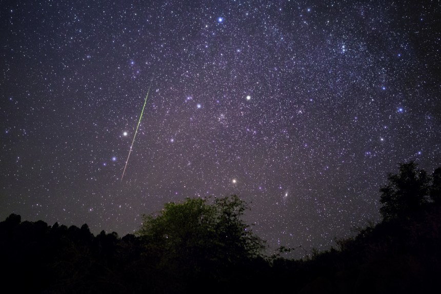 Une Pluie Détoiles Filantes Observable Cette Nuit