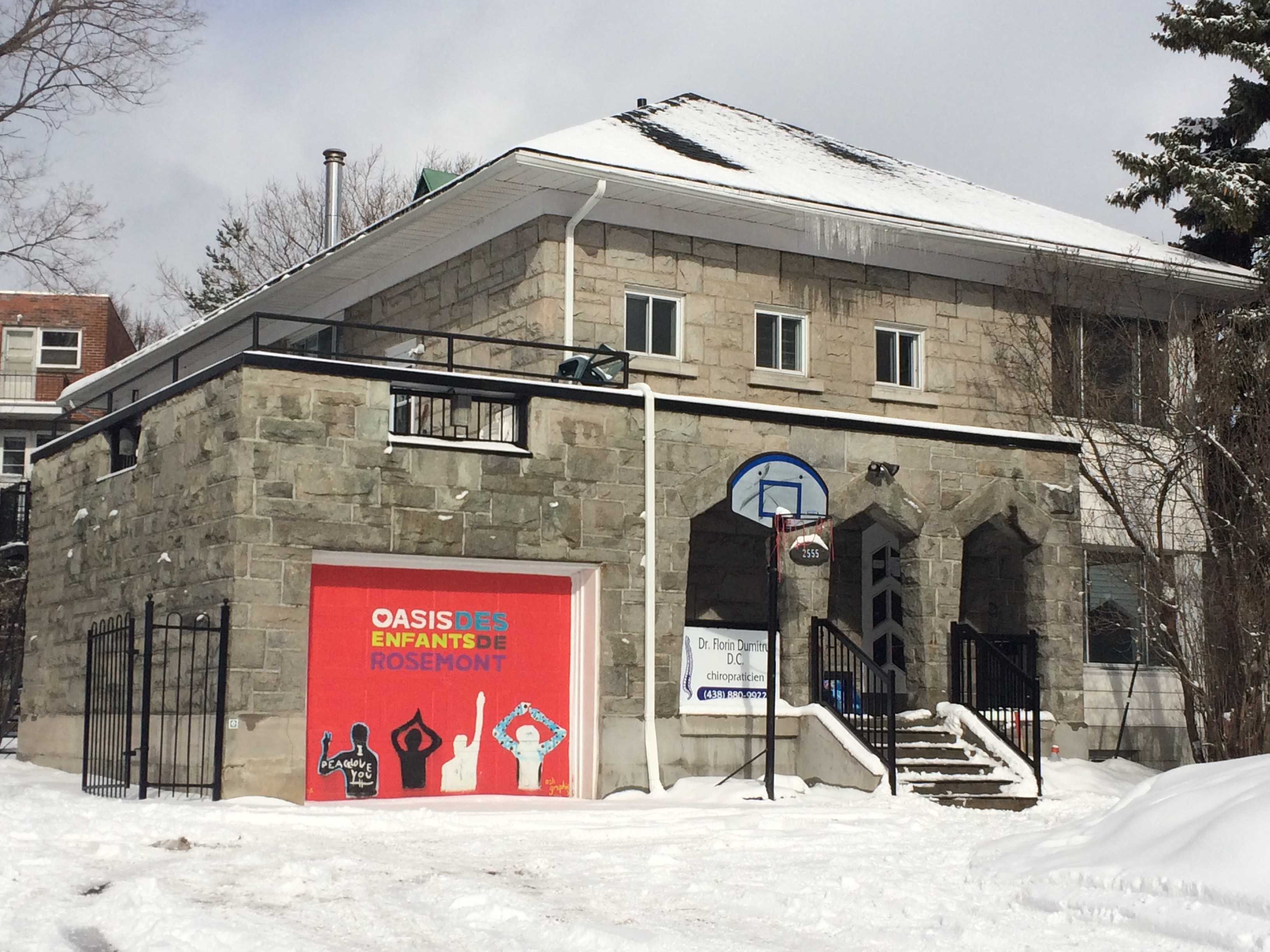 L'édifice, construit en 1954 a subi une brèche dans sa toiture en février dernier, causant un important écoulement d'eau.