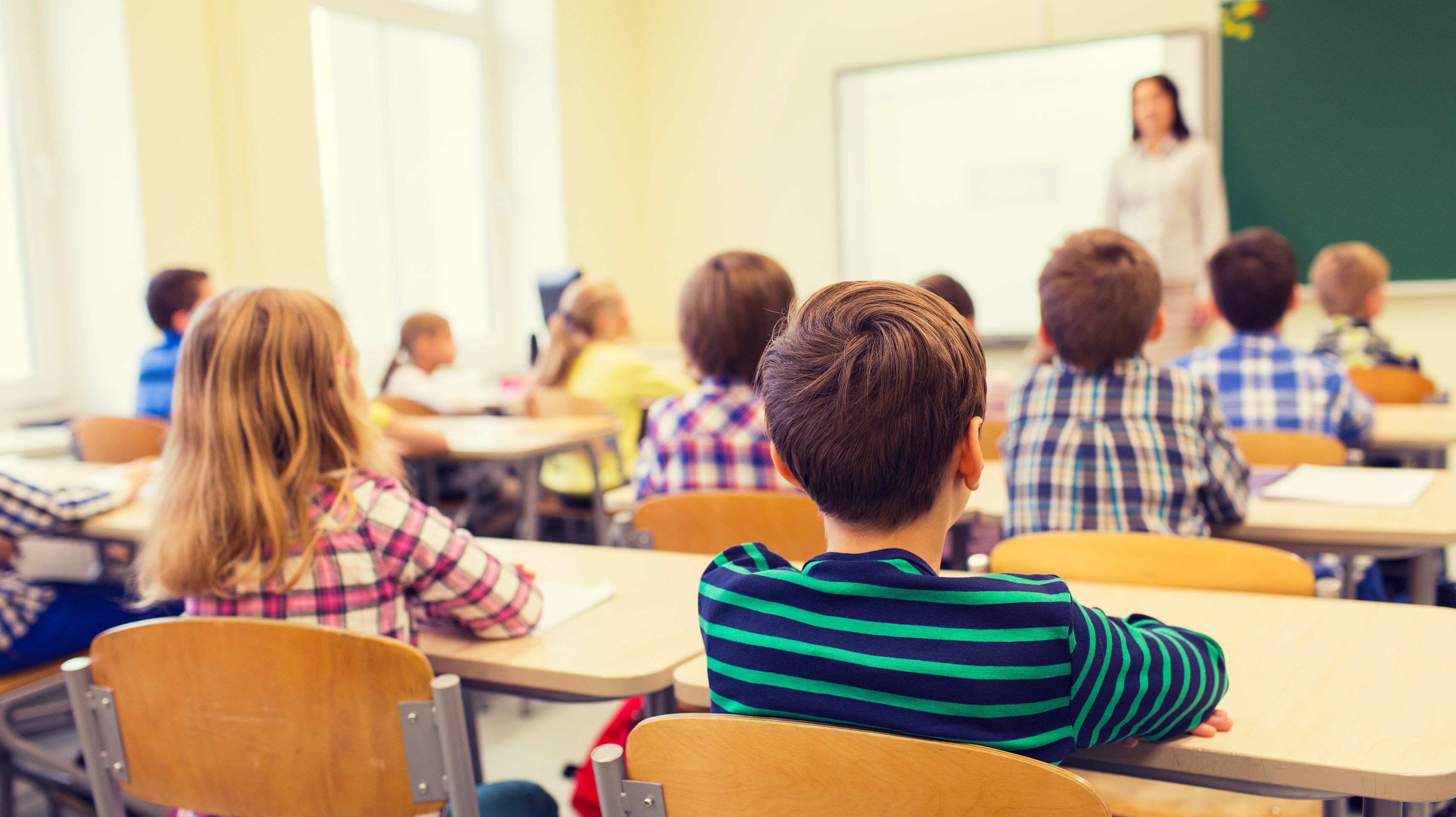 Commissions Scolaires Liris Appelle Québec à Revoir Sa