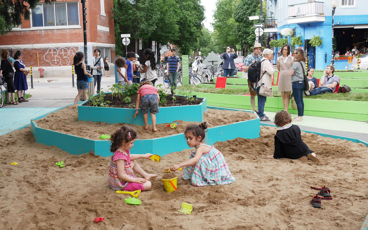 L'agence Castor et Pollux est à l'origine d'autres projets d'aménagements urbains, comme les Terrasses de la rue Roy.
