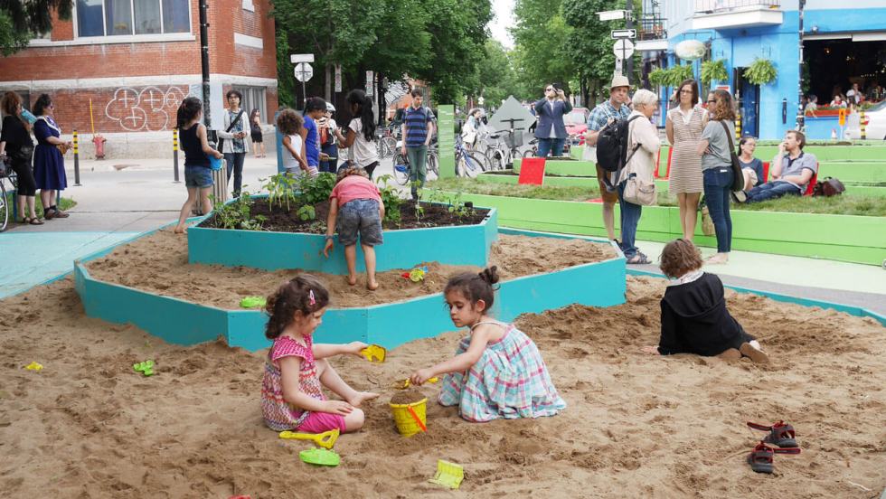 L'agence Castor et Pollux est à l'origine d'autres projets d'aménagements urbains, comme les Terrasses de la rue Roy.