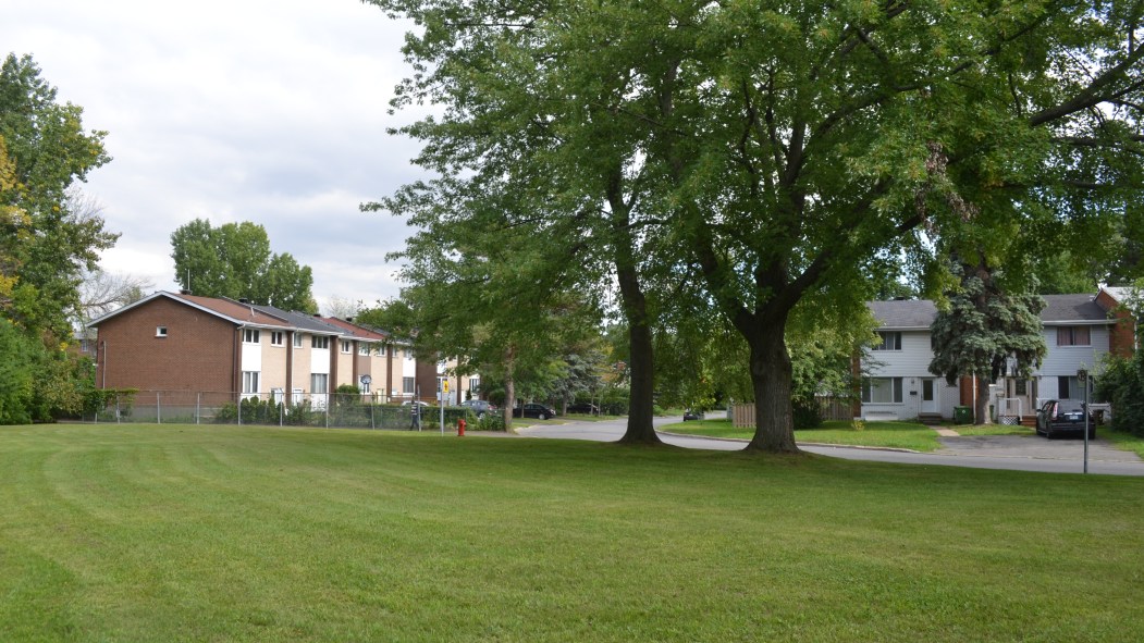 Nouveau parc à chiens controversé sur la rue Logan à Pierrefonds