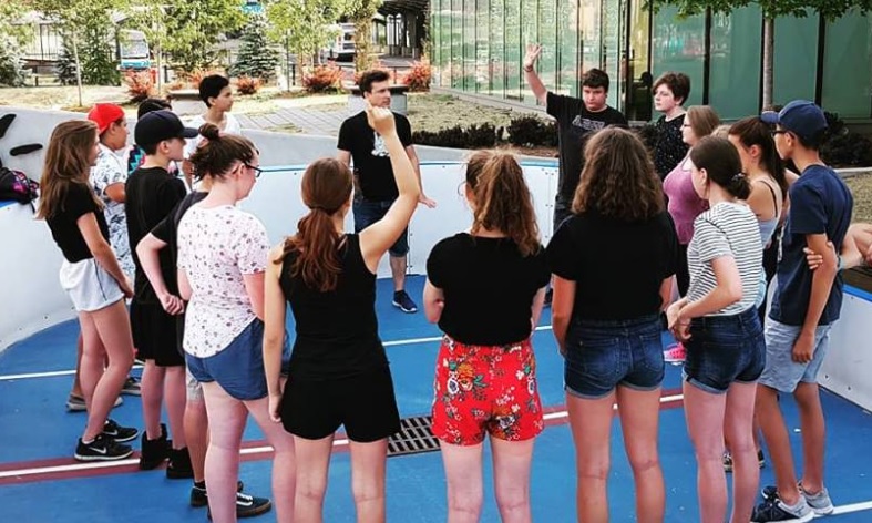 L'Hôte Maison organise des activités pour les jeunes de 12 à 17 ans.