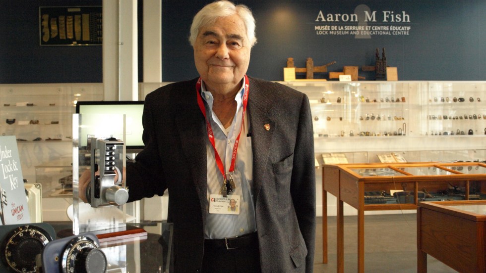 Aaron M. Fish, fondateur de la compagnie Unican, est propriétaire d'une collection de milliers de verrous.