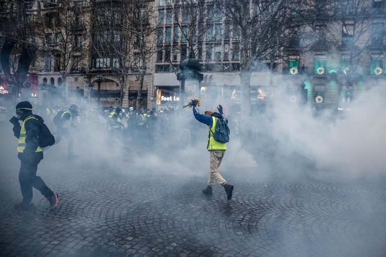 Gilets Jaunes Faible Affluence Et Quelques Heurts Pour Le