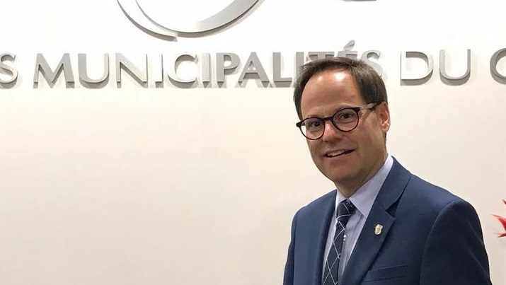 Leadership du PLQ: débat autour de «bébelles» entre Cusson et Anglade