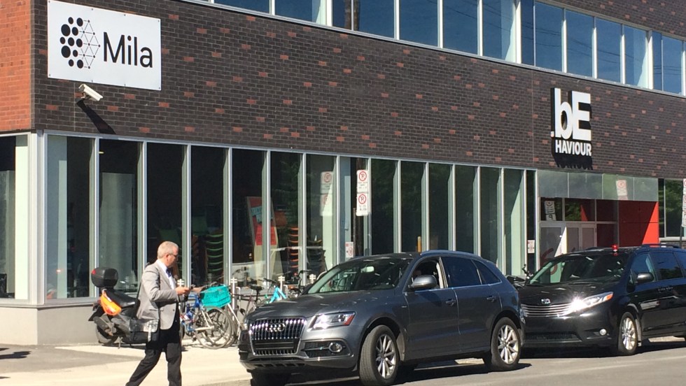 C'est sur la rue St-Urbain que neuf entreprises en démarrage dans le secteur de l'intelligence artificielle viendront s'établir.