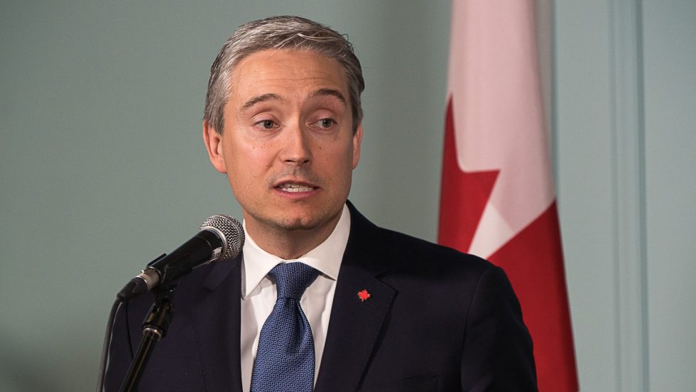 Le ministre des Affaires étrangères, François-Philippe Champagne, exige des compensations pour les victimes du vol 752.