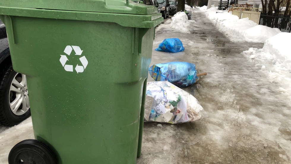 Une centaine de bacs sont attendus par les citoyens de Rosemont – La Petite-Patrie.