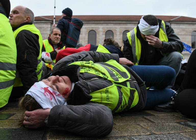 France 17e Manifestation Hebdomadaire Des Gilets Jaunes