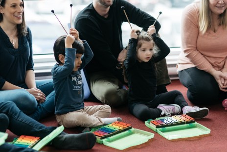 Des ateliers de musique seront offerts pour stimuler les sens des enfants lors de Petits bonheur.