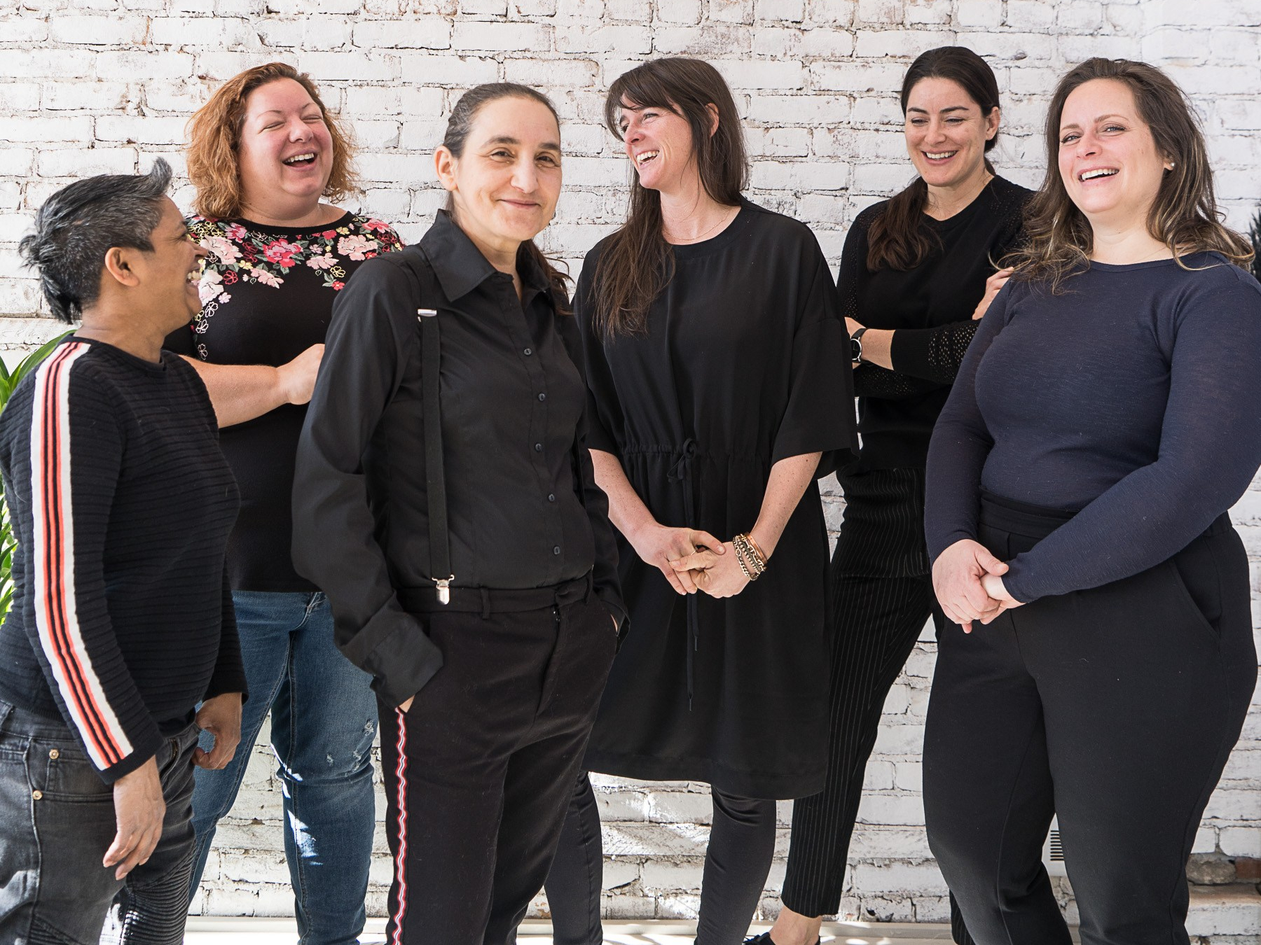 Karina Hammond, Ariane Beaumont, Nathalie Morand, Tania Perreault, Tania Morrison, Catherine Bélanger.