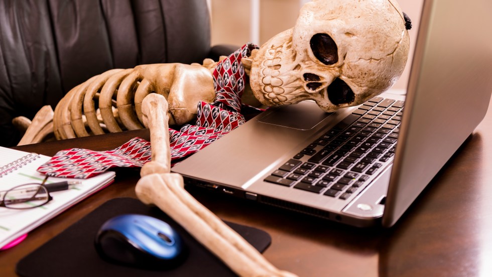 Le travail tue les hommes