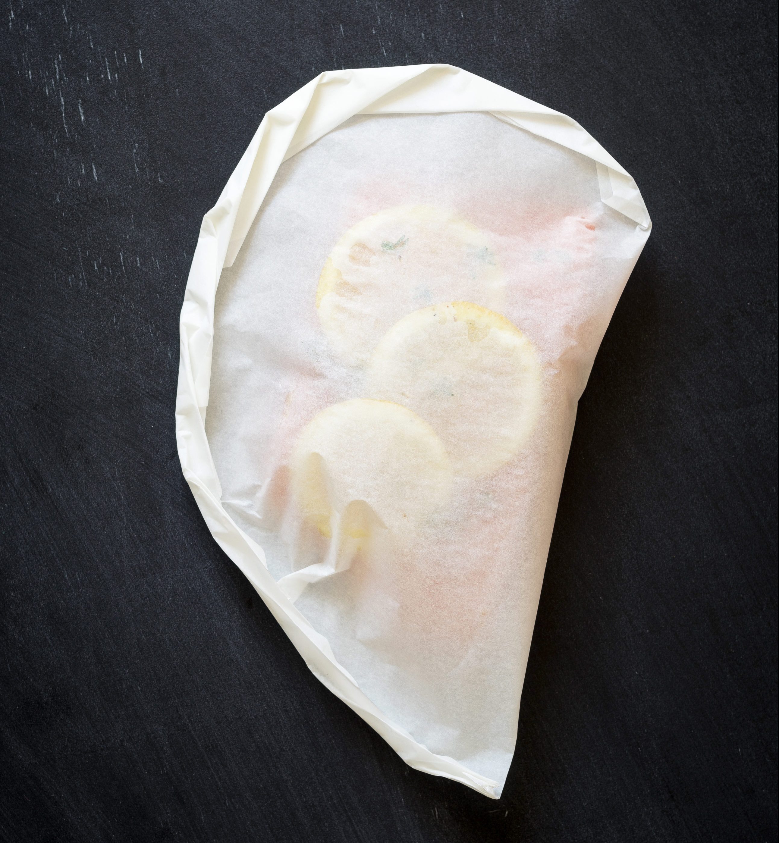 Une papillote fermée hermétiquement
