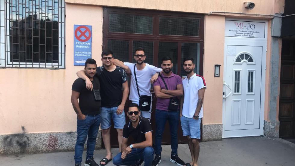 Le groupe de rap Roma Sijam et ses membres: Ibrahiim Gasi, Daniel Ibrahimovic, Danijel Rasitovic, Naim Cerimi, Danijel Jovanovic et Senol Ragipi (de gauche à droite)