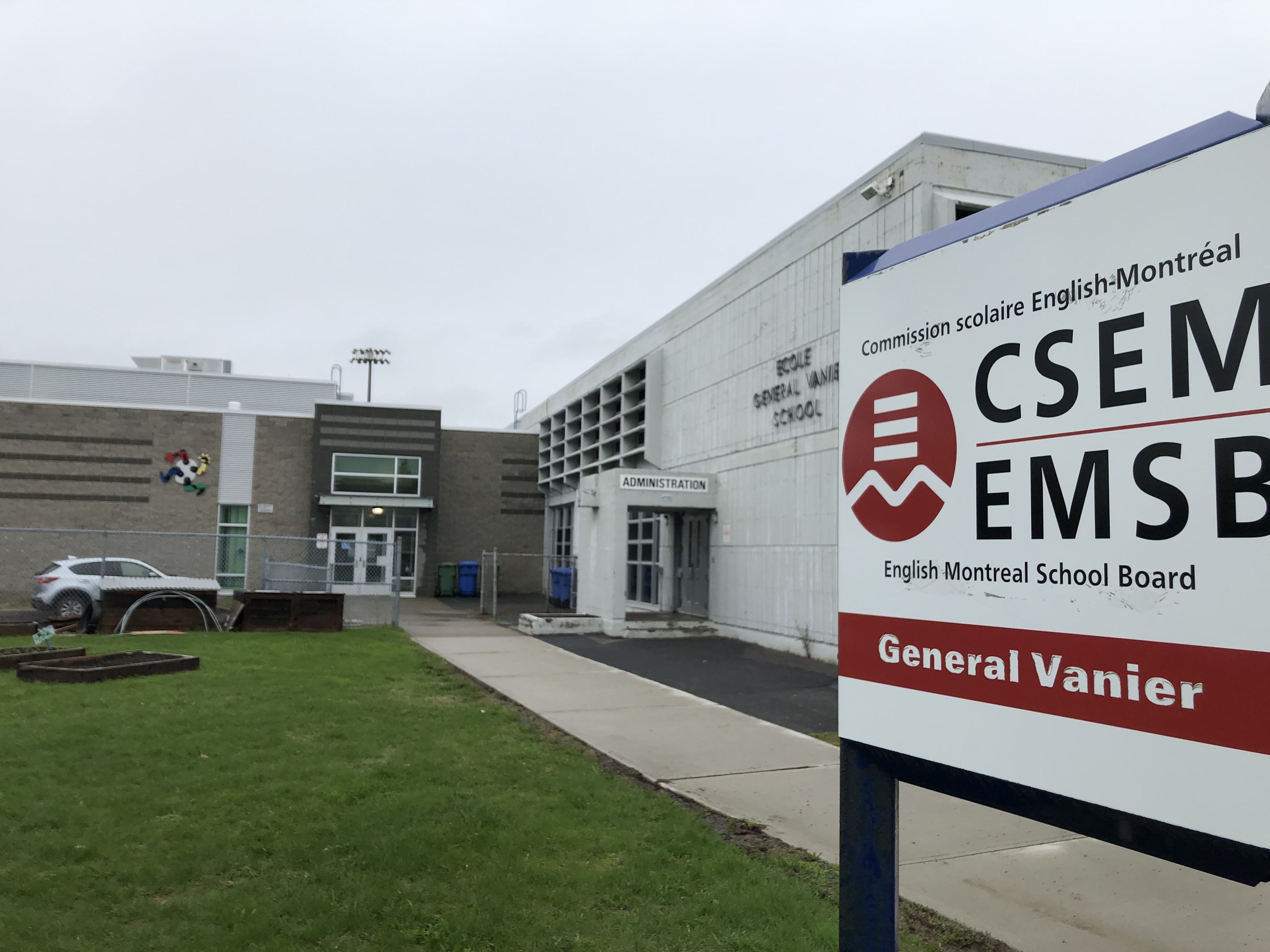 L'entrée de l'école General Vanier