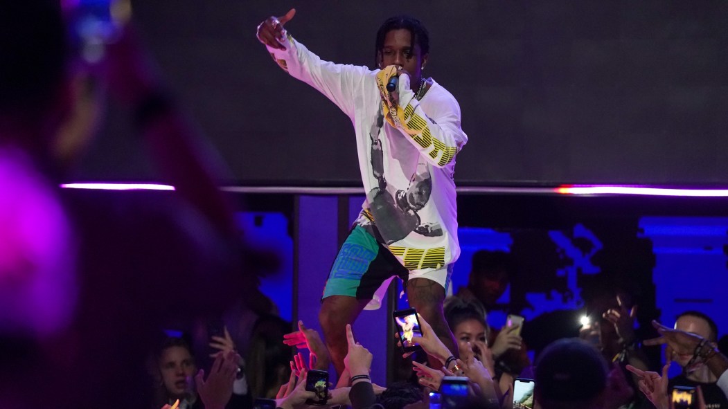 Le rappeur A$AP Rocky en concert à Singapour