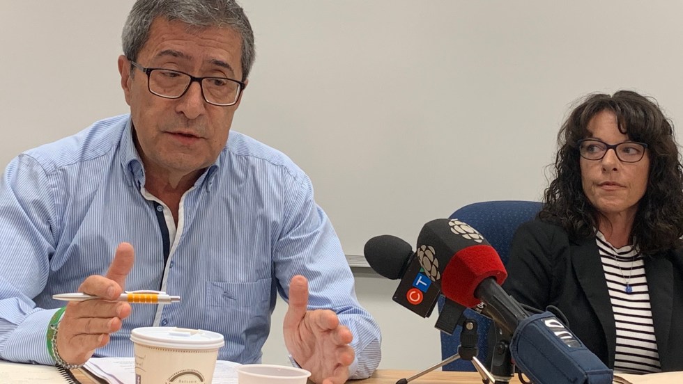 Cesur Celik, père de Koray Kevin Celik, et Tracy Wing, mère de Riley Fairholm