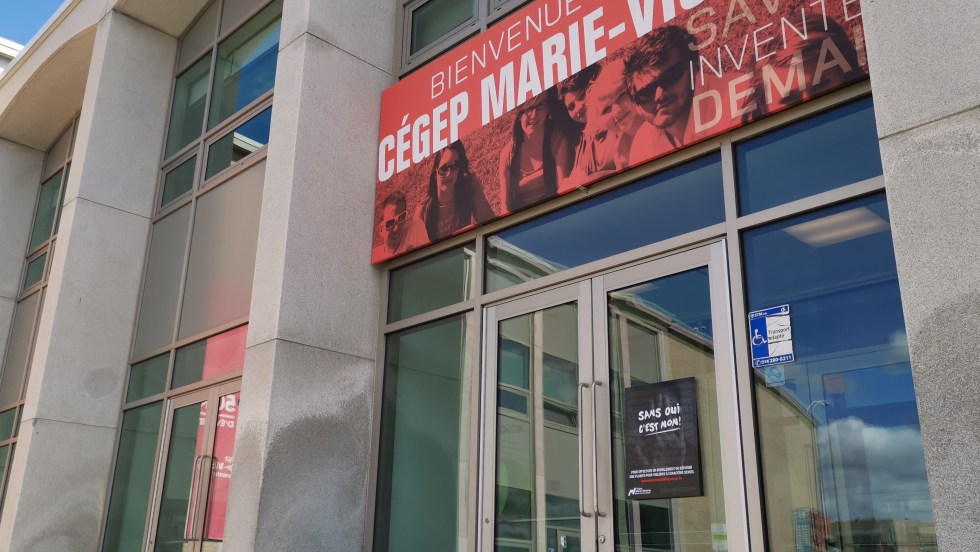 affiche campagne cégep Marie-Victorin