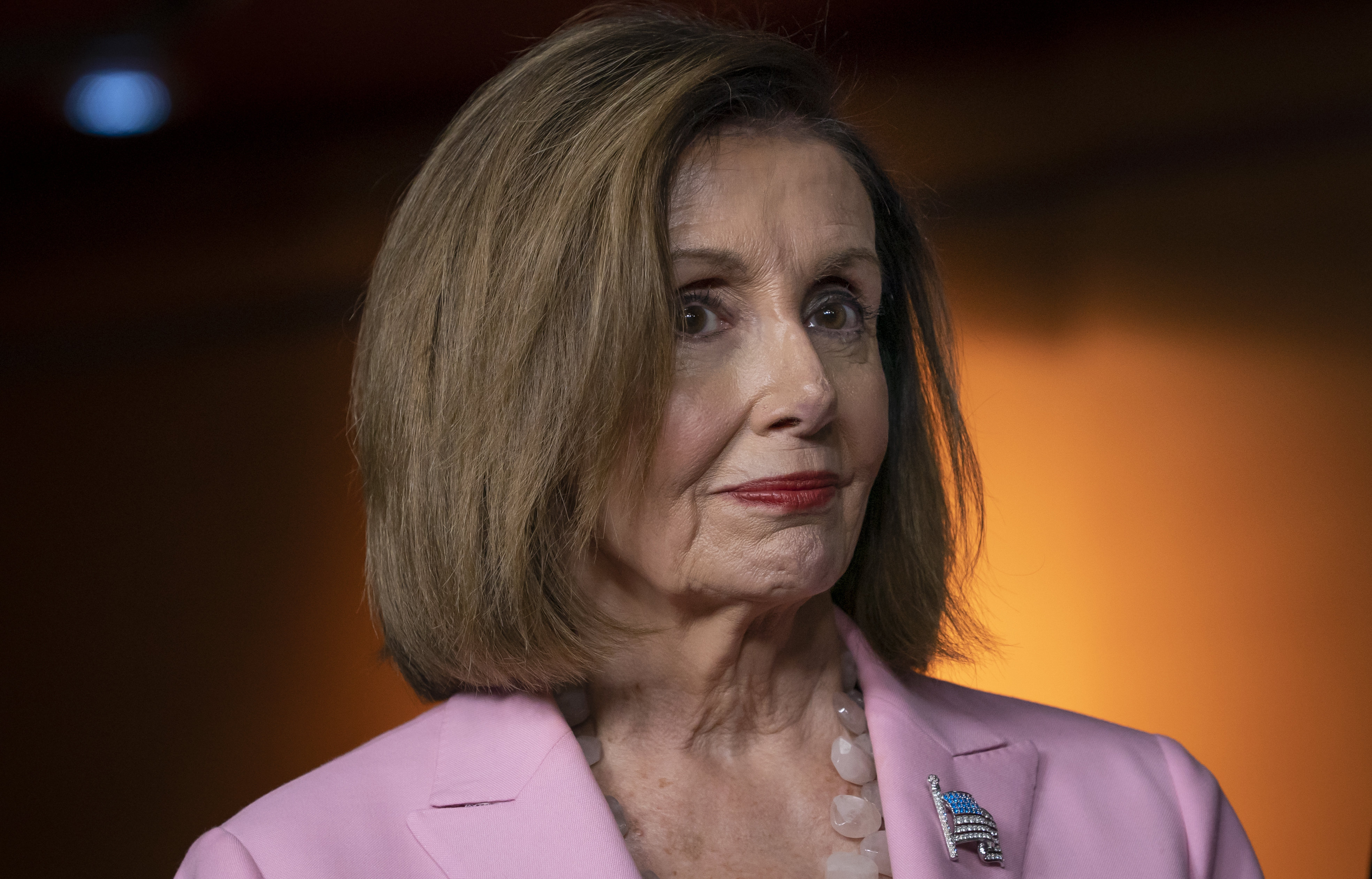 Nancy Pelosi demande une procédure de destitution rapide contre Donald Trump.