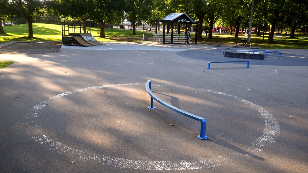 Skatepark parc Ahuntsic vide