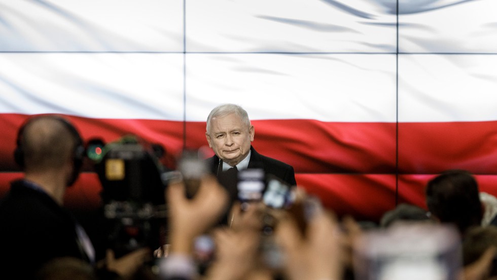 Les conservateurs en tête des élections en Pologne