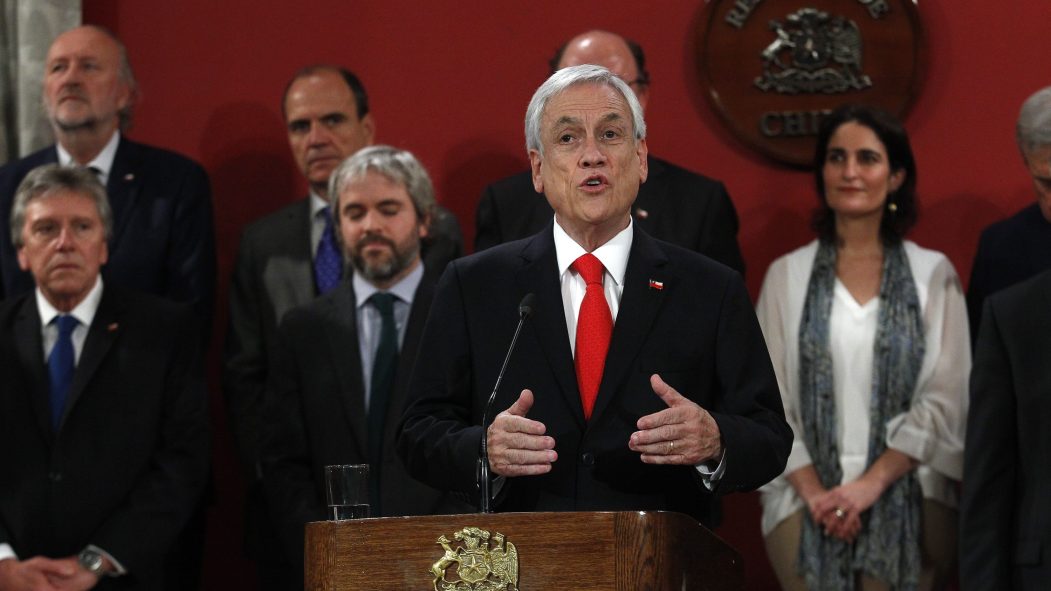 pinera Chili: en pleine crise sociale, un tiers de ses ministres remplacés