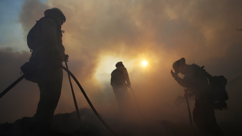 Le Saddleridge Fire menace la Californie