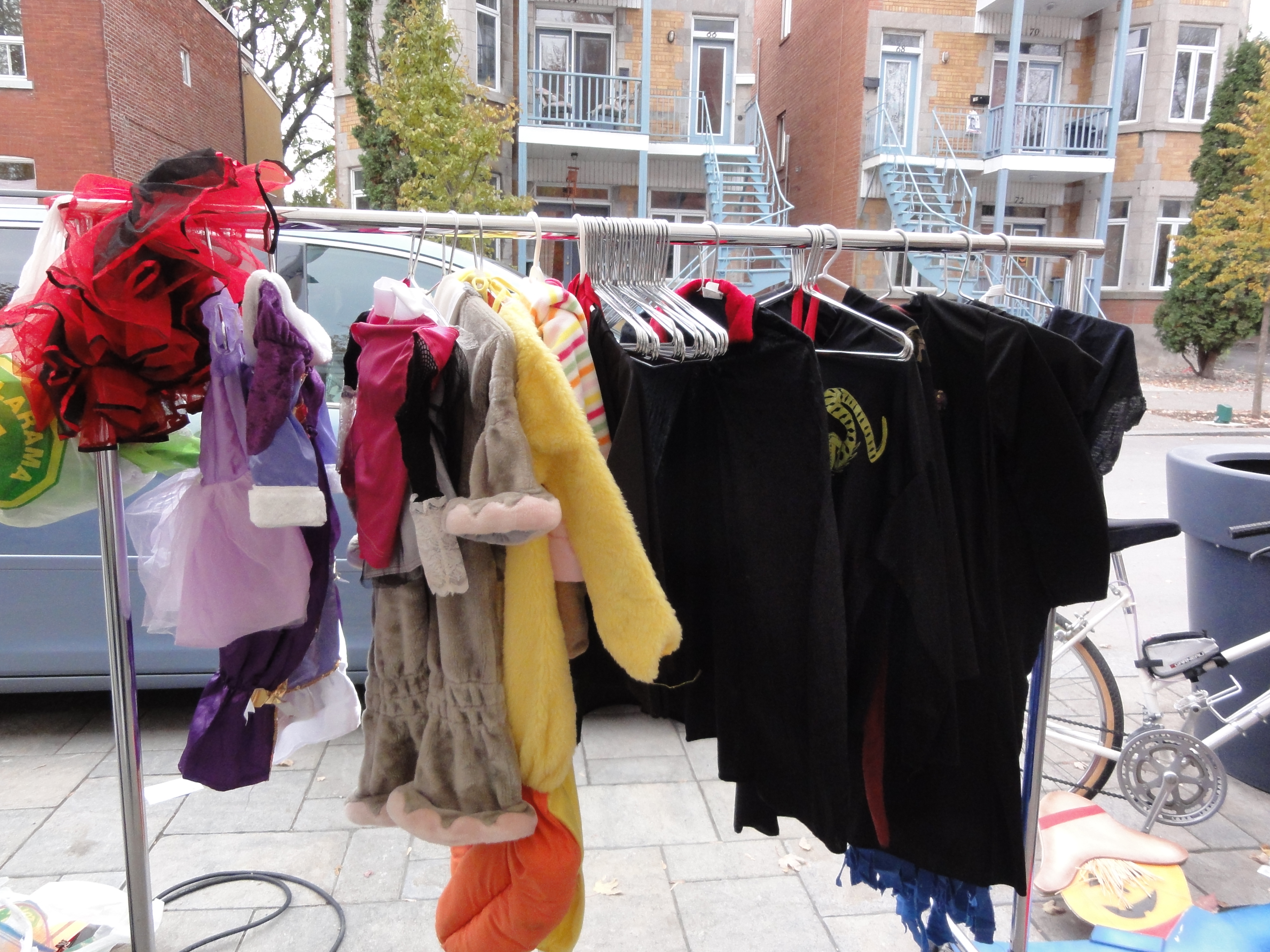 Troque costumes Halloween