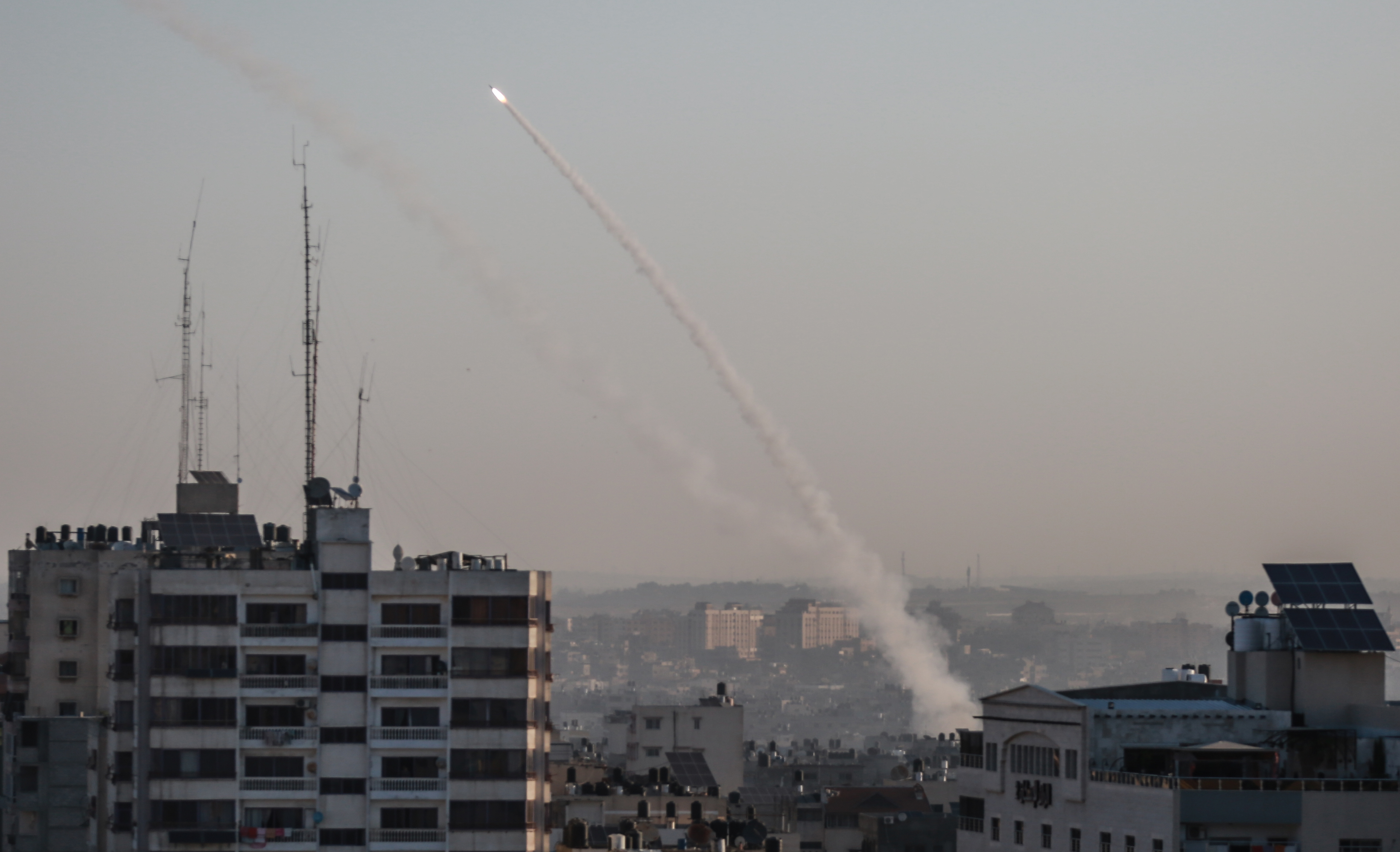 Gaza: Israël tue un haut commandant palestinien, tirs de roquettes en réponse