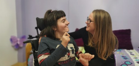 Mélanie Gagnon, proche aidante, et sa fille Mégane