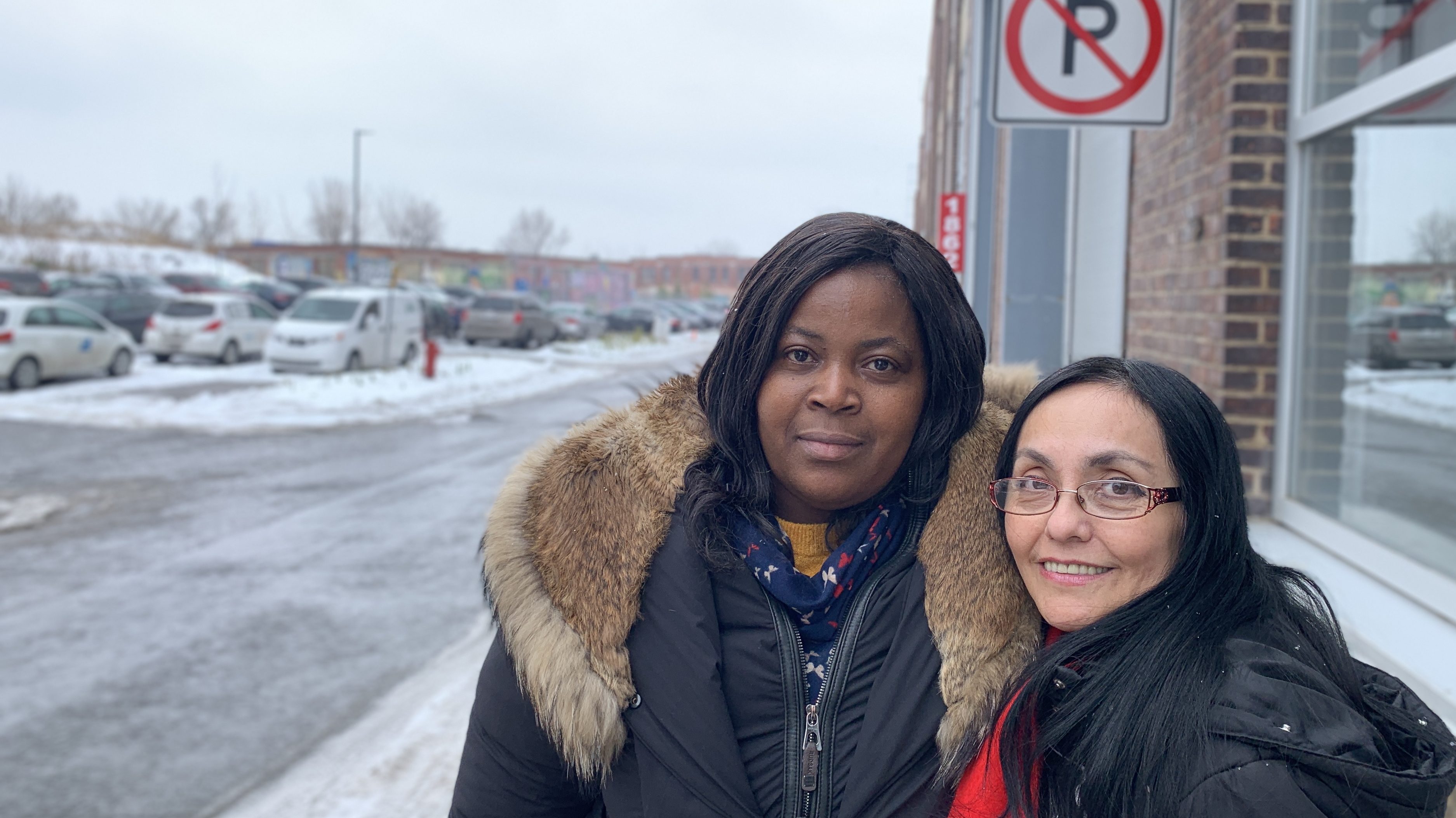 Alice Afanvi, à gauche, et Lucila Guerrero, à droite, ont longtemps dû faire appel aux banques alimentaires.