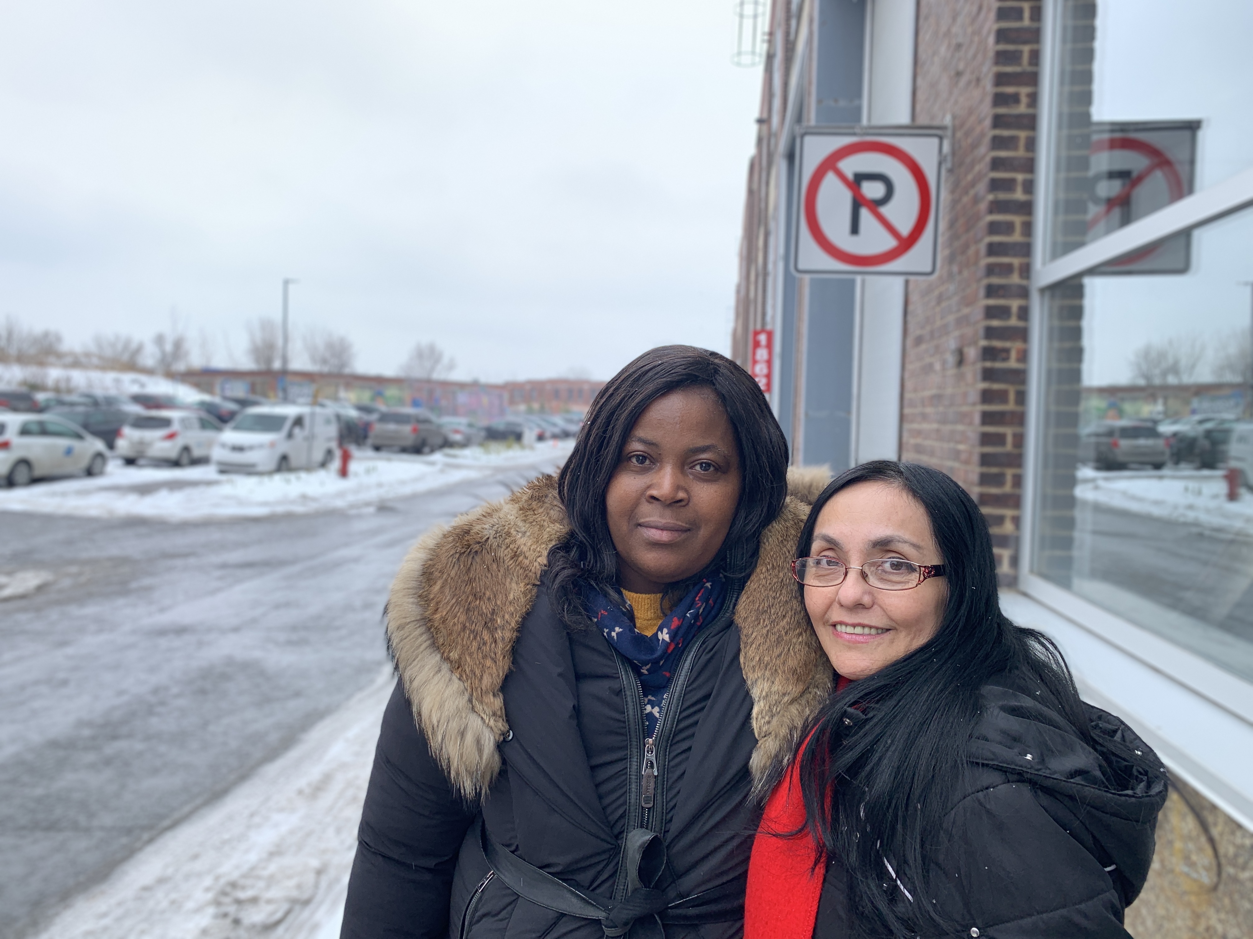 Alice Afanvi, à gauche, et Lucila Guerrero, à droite, ont longtemps dû faire appel aux banques alimentaires.