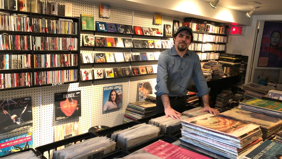 Des disques de secone main à Noël Jean Charles Pradère offre une immense collection