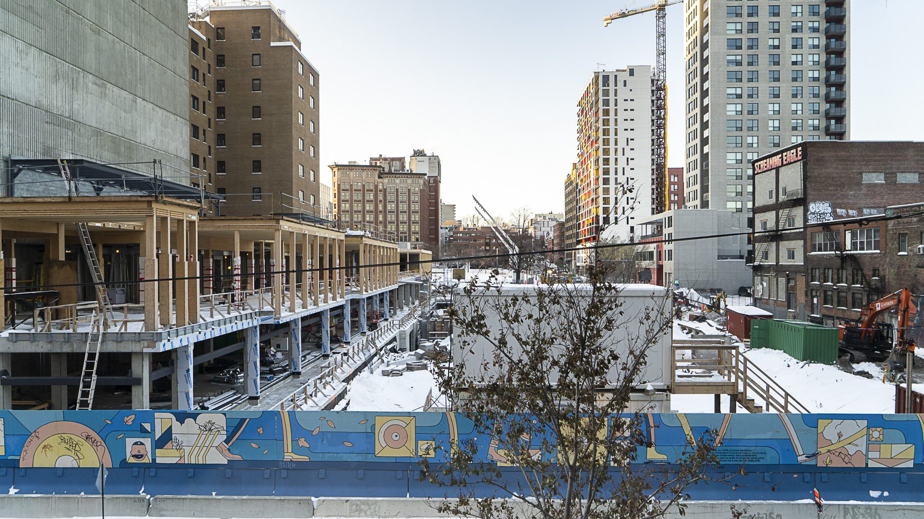 L'esplanade Clark sera renommée l'esplanade Tranquille.