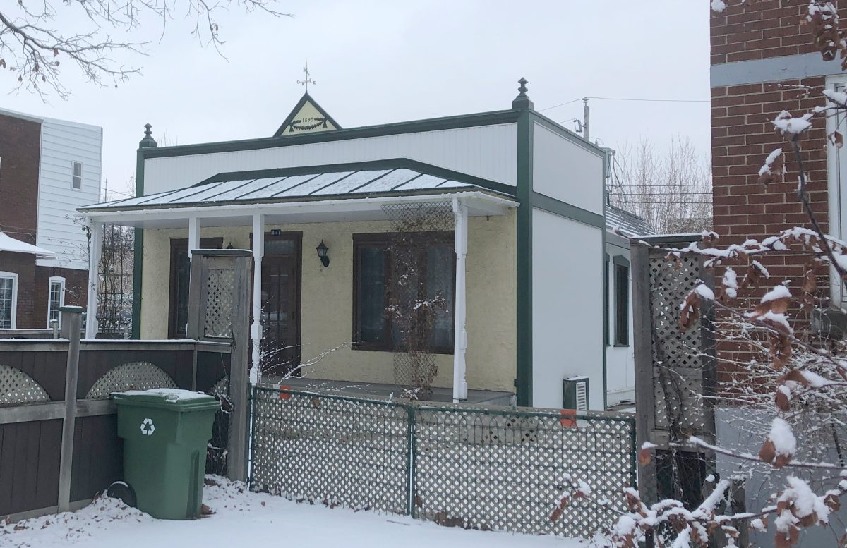 Maison shoebox centenaire qui pourrait être démolie