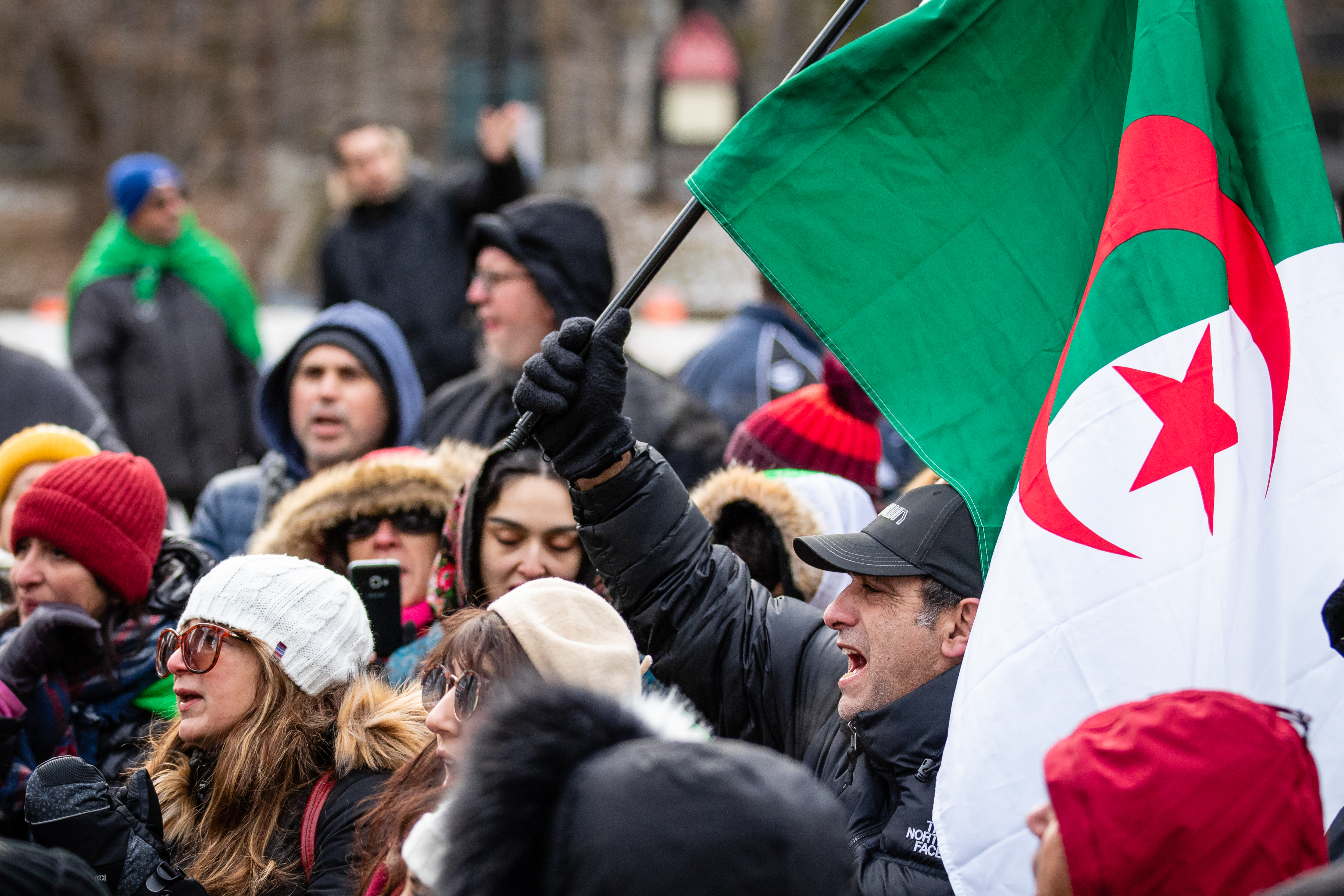Montréal commémore l'anniversaire de la révolution du sourire