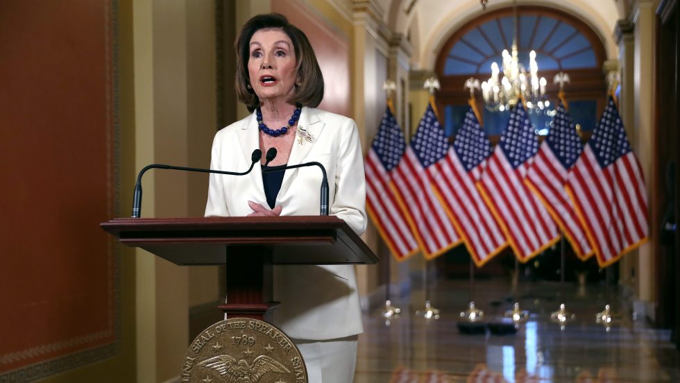 Nancy Pelosi demande la rédaction de l'acte d'accusation contre Trump