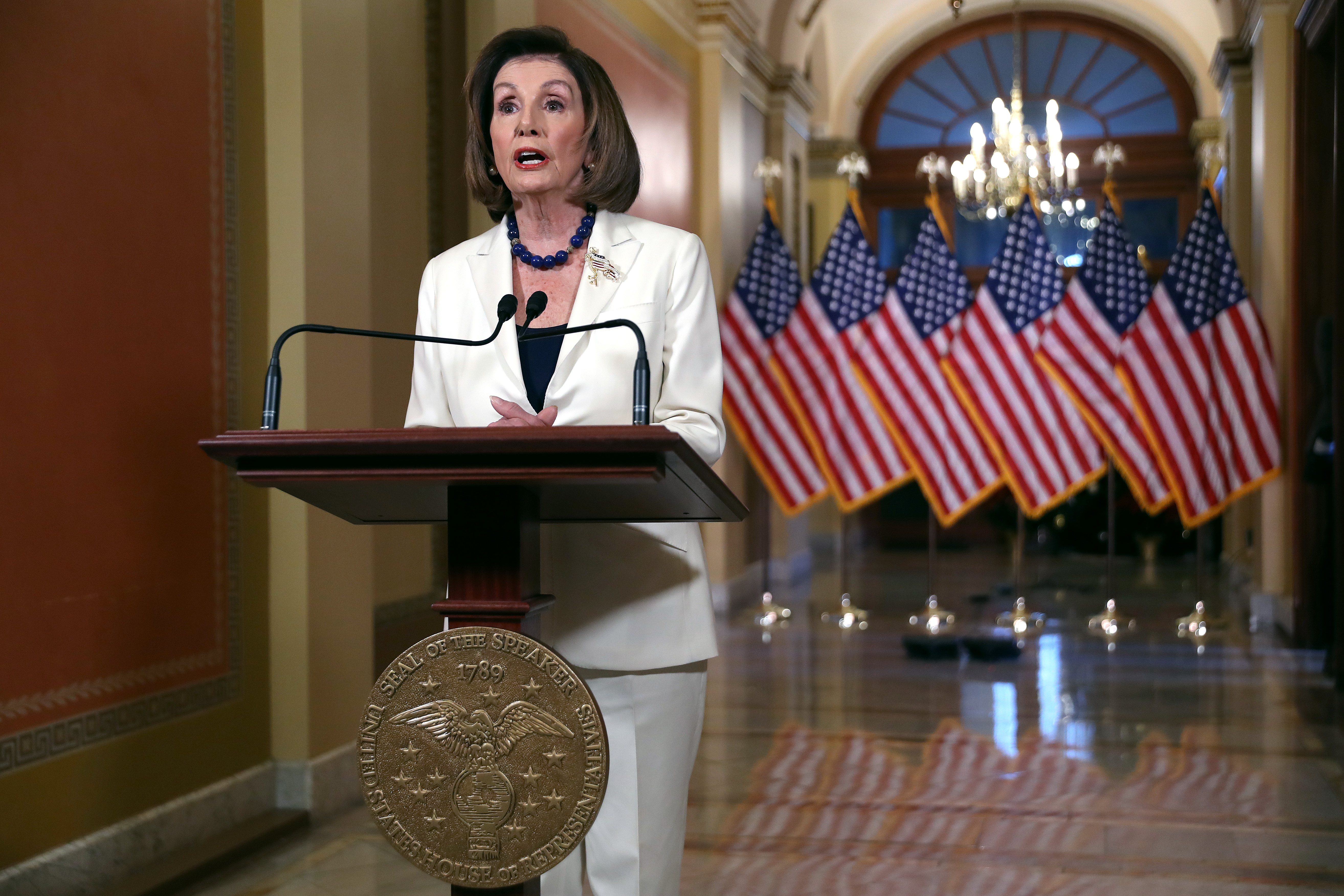 Nancy Pelosi demande la rédaction de l'acte d'accusation contre Trump