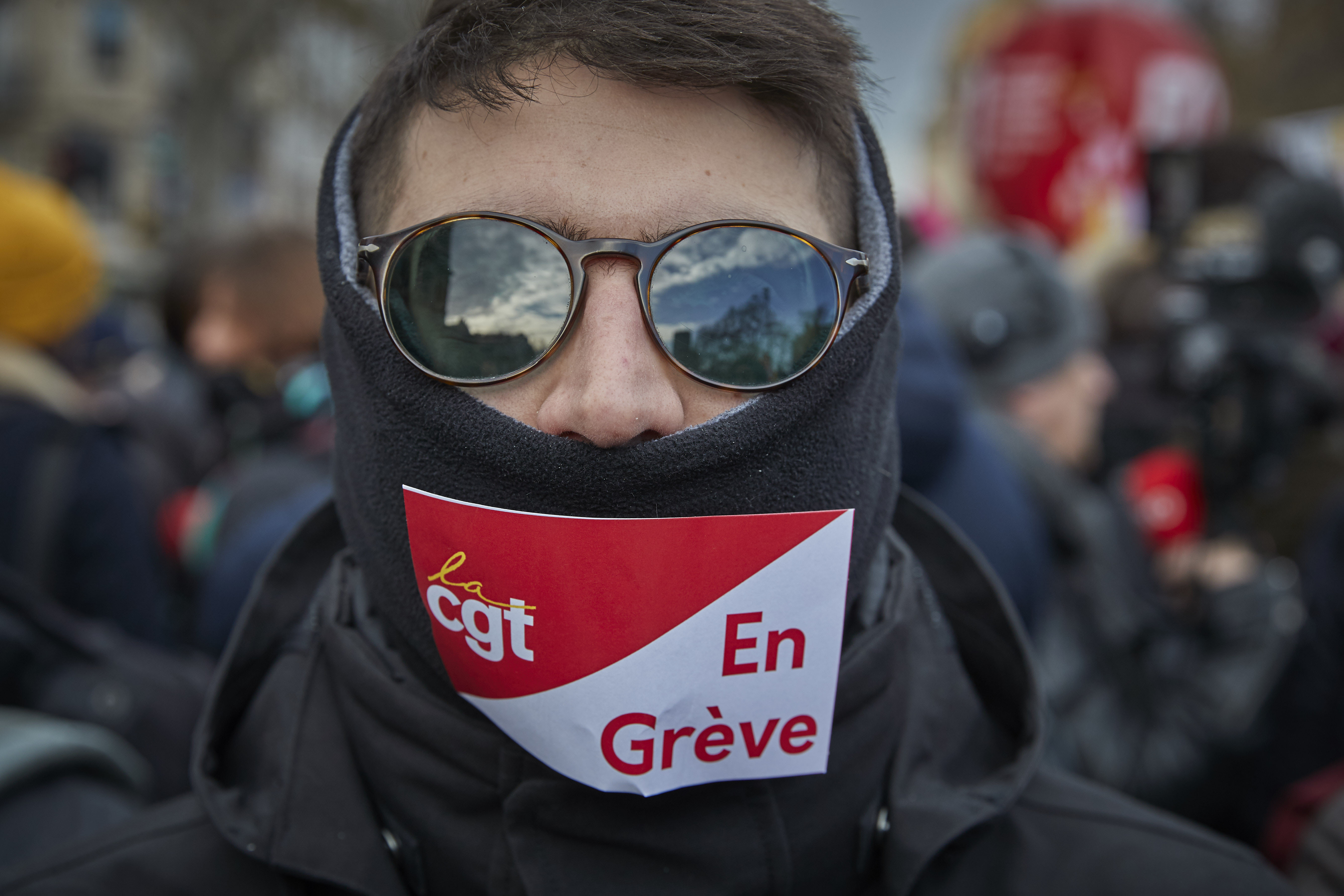 Le ton monte en France au 11e jour de grève contre la réforme des retraites