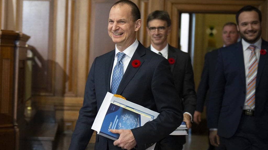Québec revoit sa cible de surplus budgétaire pour l'année en cours