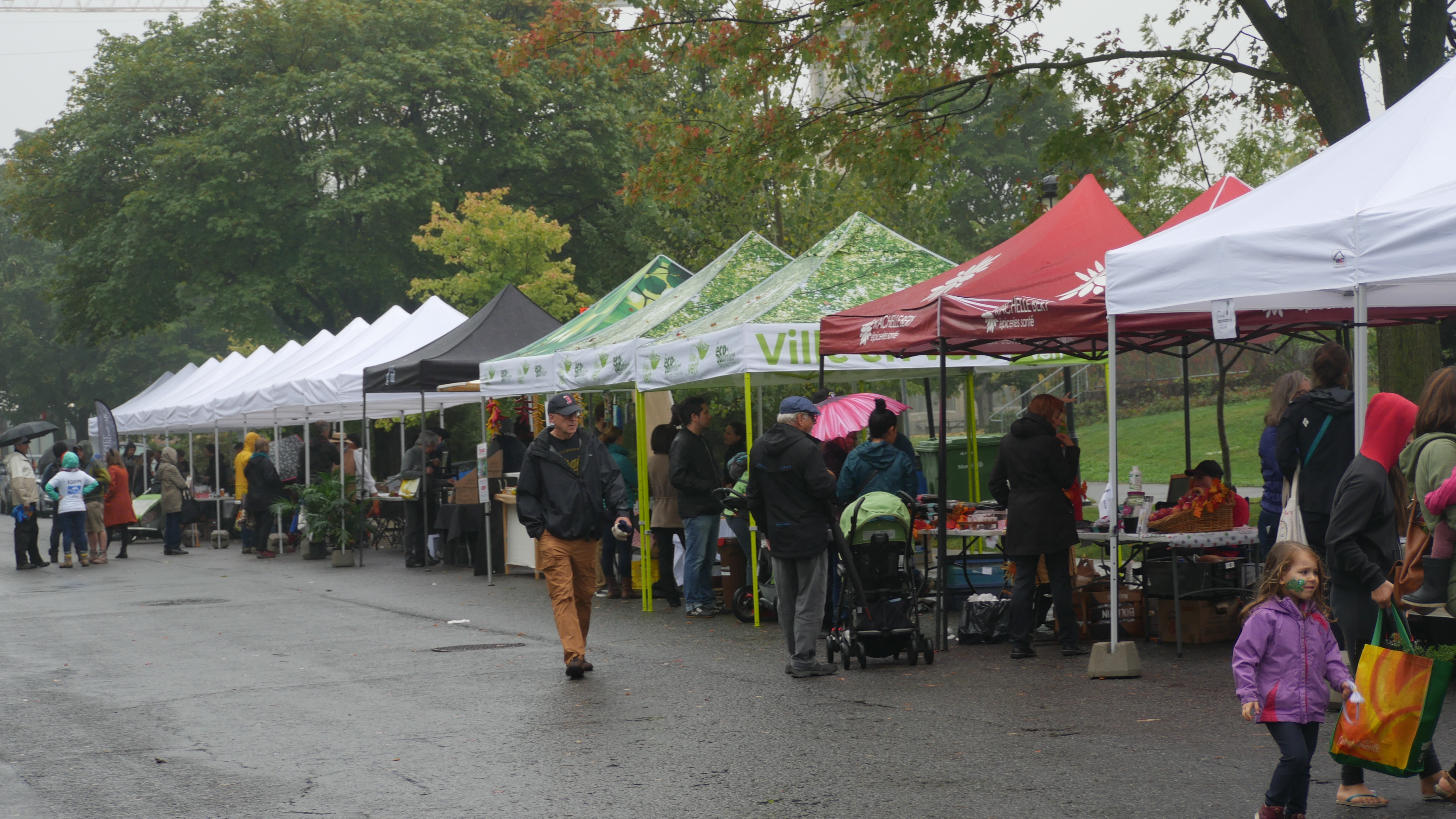 test grandeur nature marché public à Ahuntsic-Cartierville