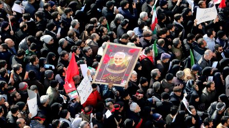 Iran/États-Unis: appels à venger Soleimani et tension à son comble