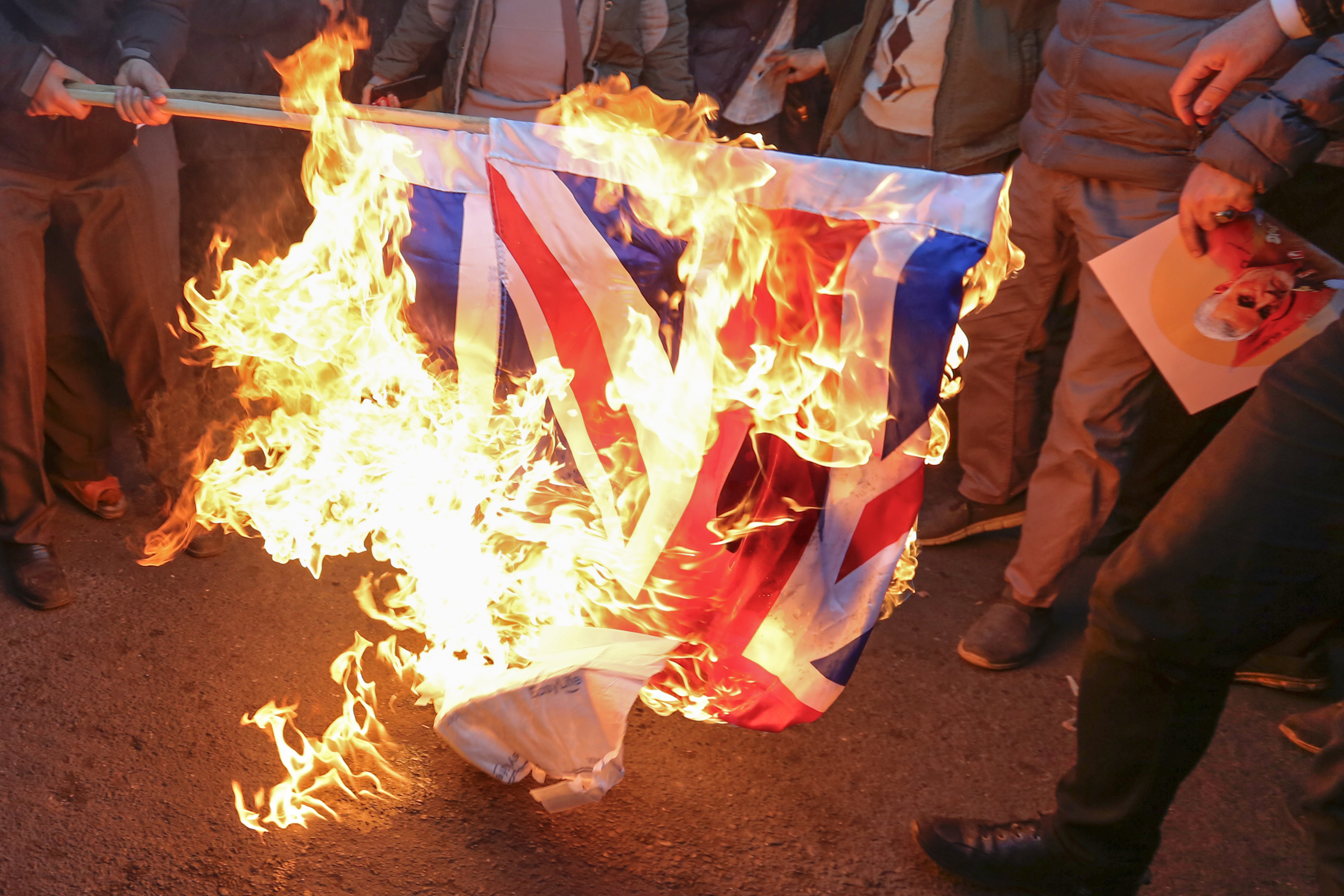 L'ambassadeur britannique arrêté en Iran nie avoir manifesté