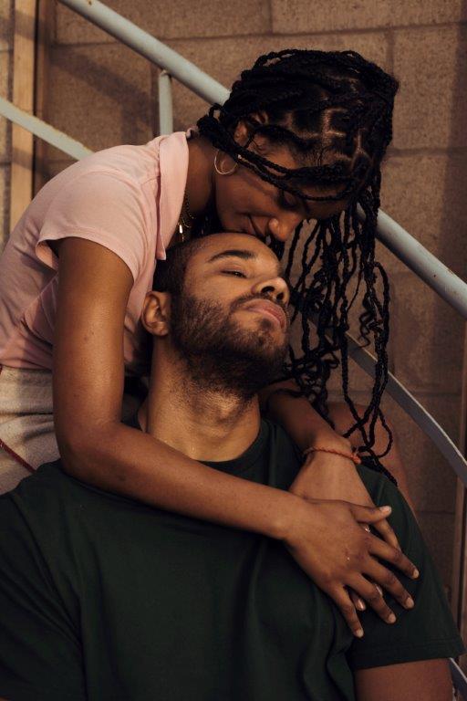 Une scène tirée de la Web série Amours d'occasion