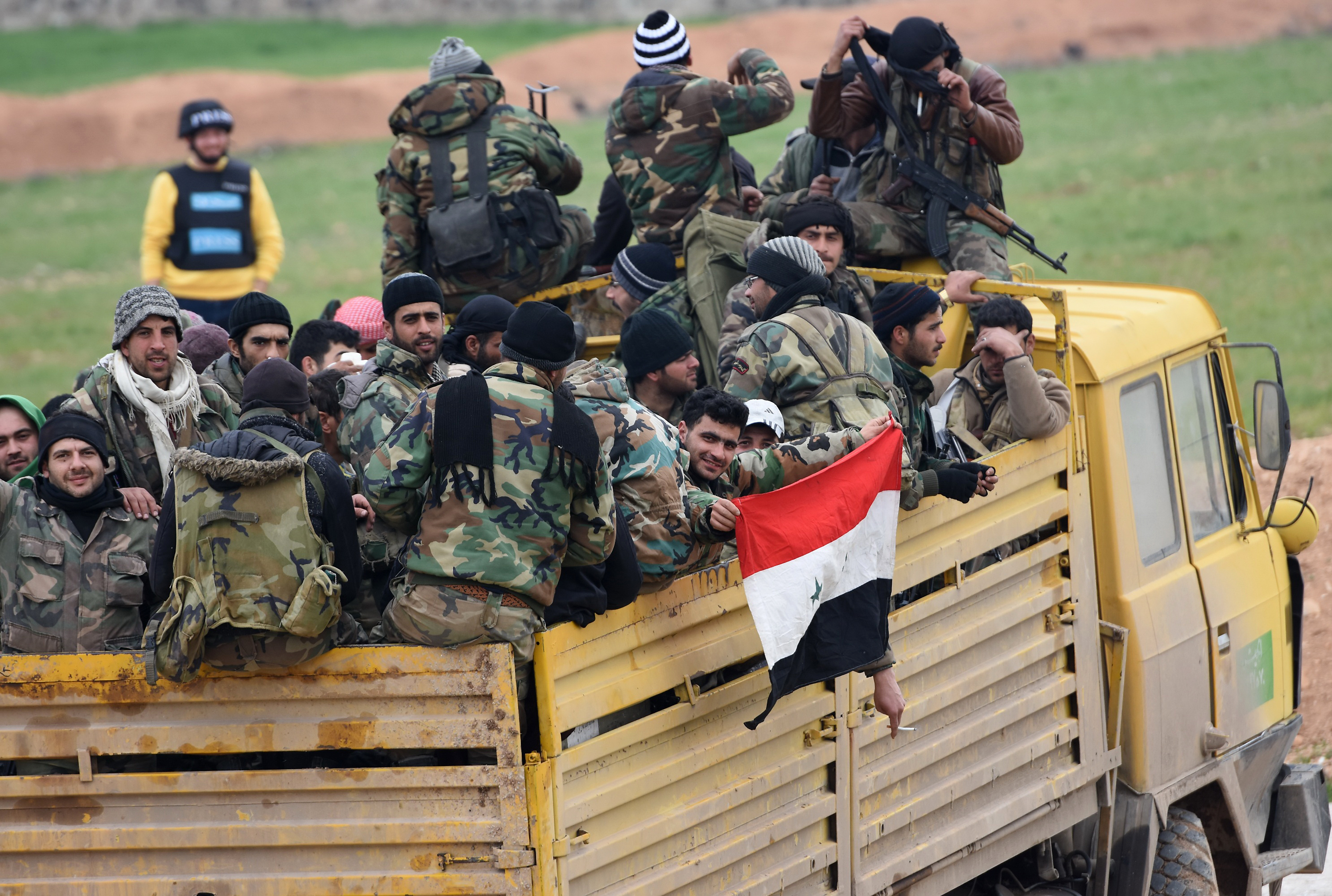 Les forces du régime syrien pénètrent dans la ville stratégique de Saraqeb