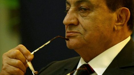 Décès d'Hosni Moubarak, déchu lors du Printemps arabe en Égypte