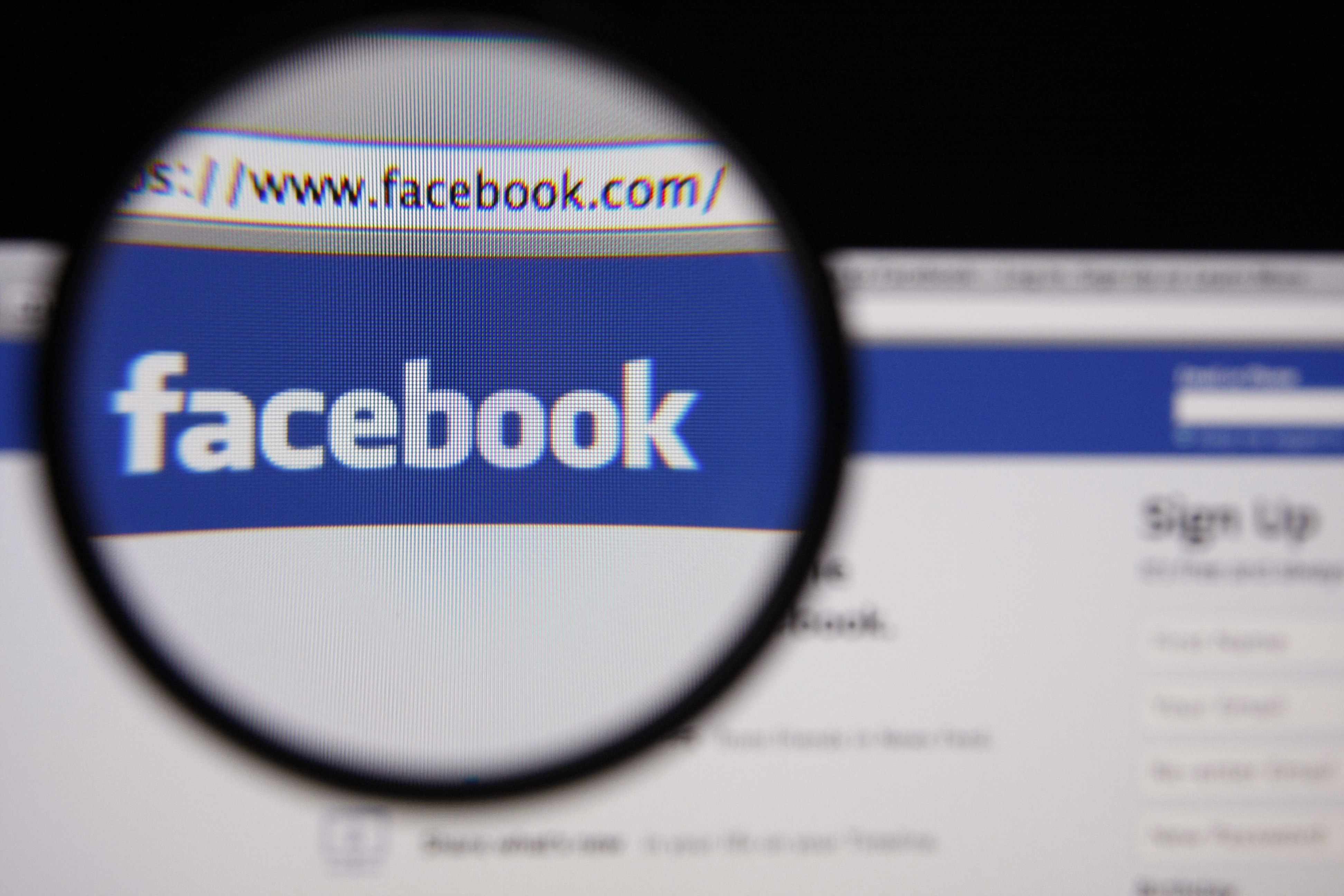 commissaire protection de la vie privée Facebook