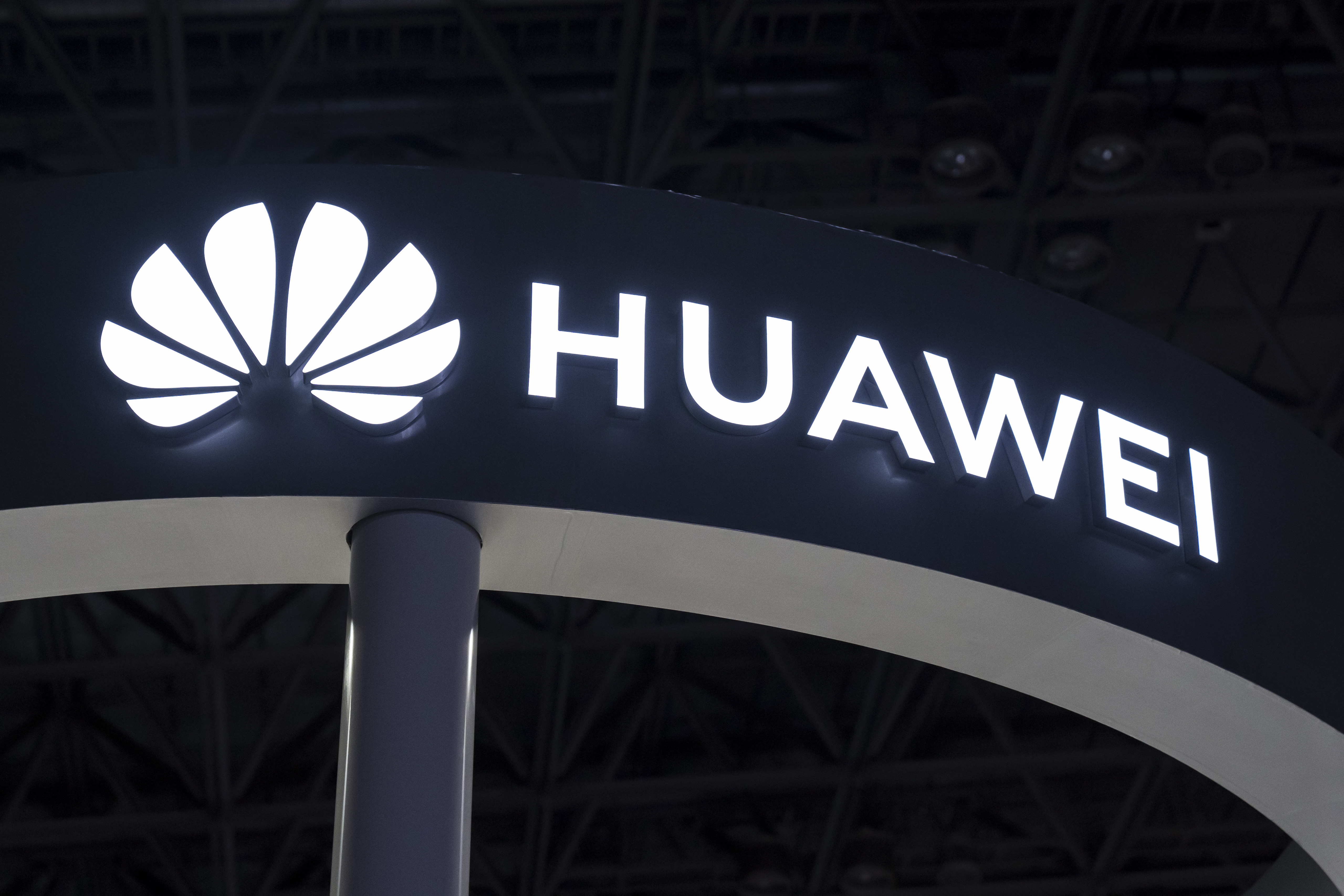 Trump renseignements Huawei