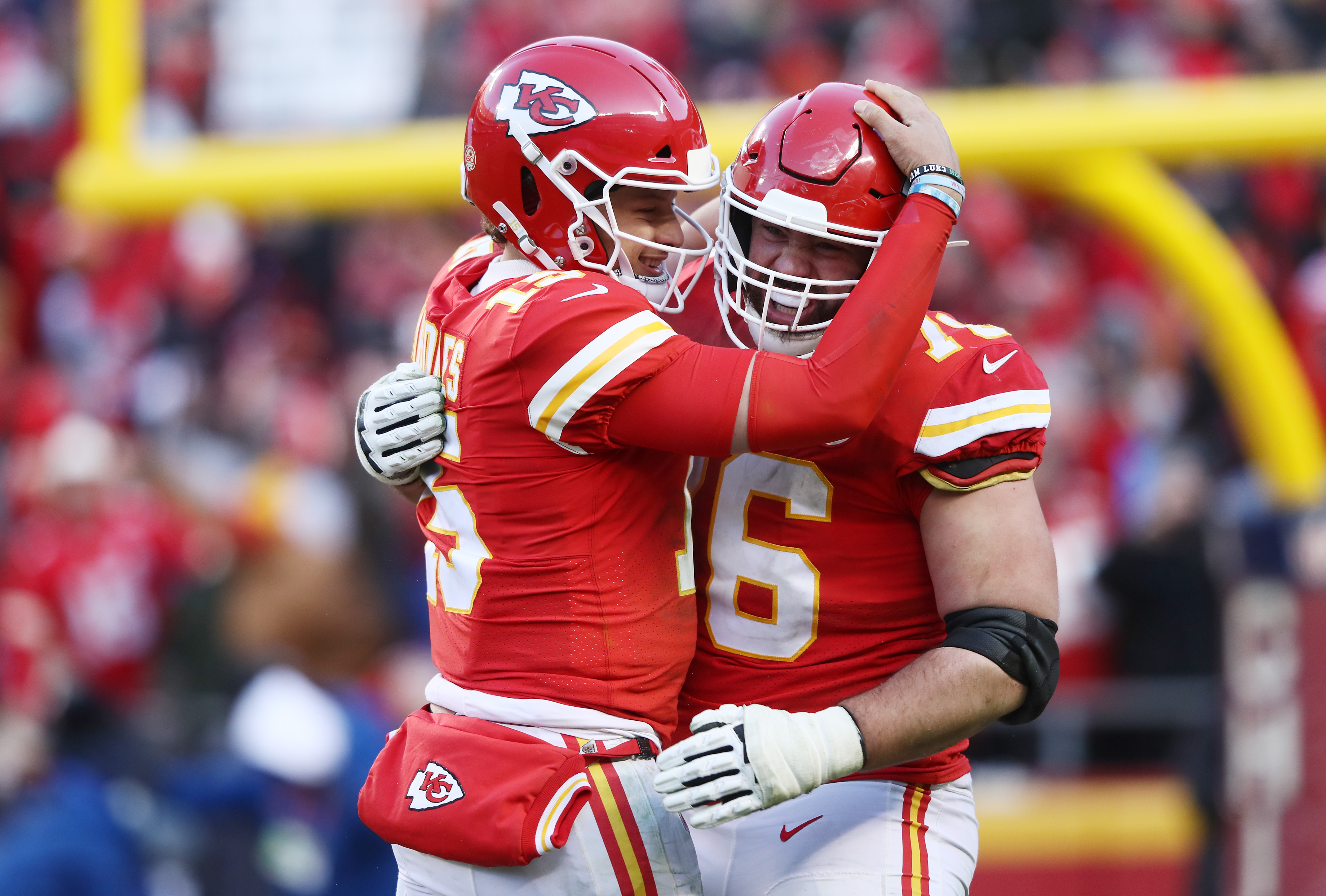 Patrick Mahomes, à gauche, et Laurent Duvernay-Tardif, à droite, participeront au Super Bowl avec les Chiefs de Kansas City.